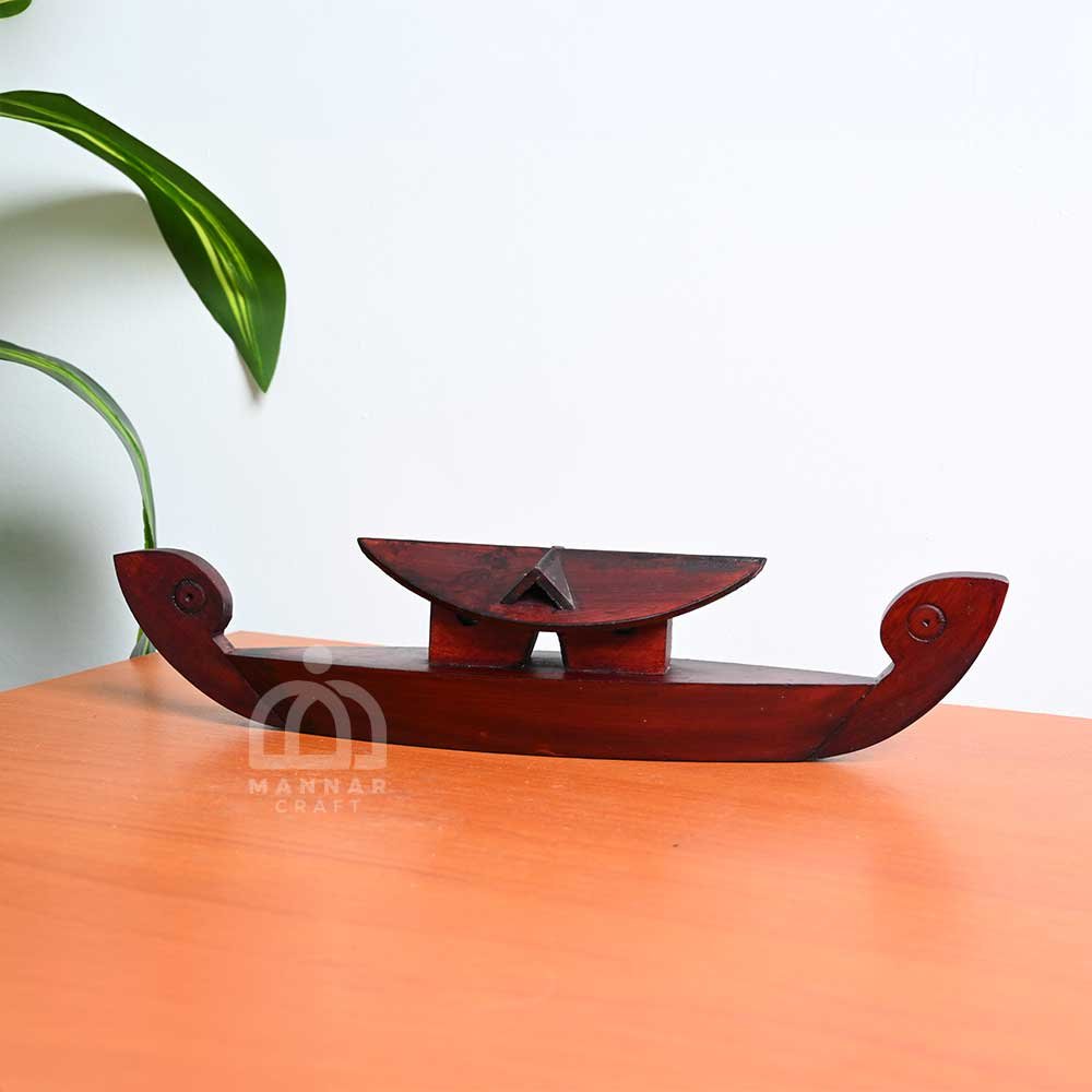 MC213 O/w Houseboat wooden small