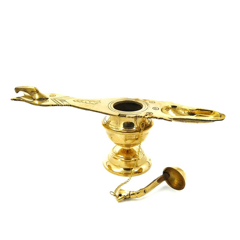 Ashtamangalya Vilakku /Changalavottom- Leaf Shaped Sacred Lamp With Oil Reservoir (8 Inch Length )