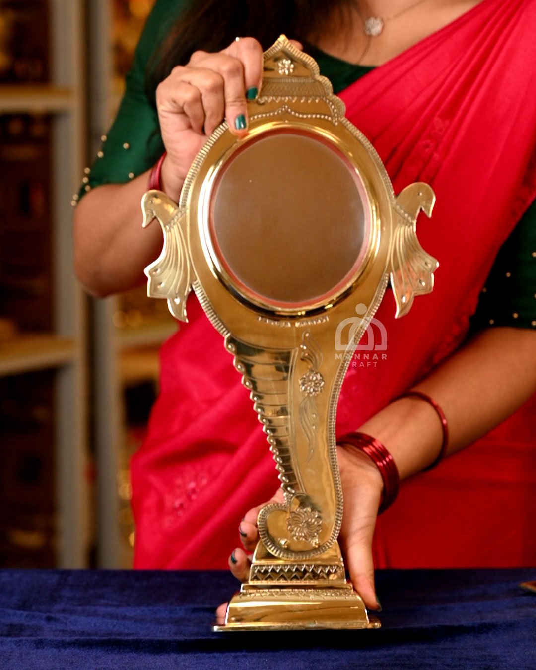 Authentic Tabletop Shankh Peedom Model Aranmula Kannadi – 5 Inch Mirror Diameter | Handcrafted Kerala Metal Mirror