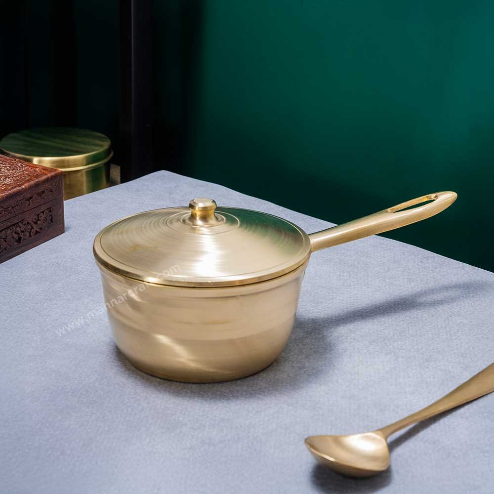 Bronze Sauce Pan With Lid -Medium