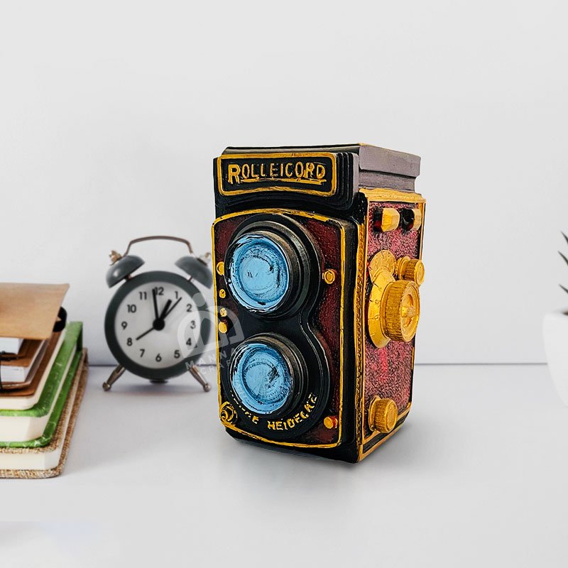 VINTAGE DECORATIVE CAMERA SHOWPIECE