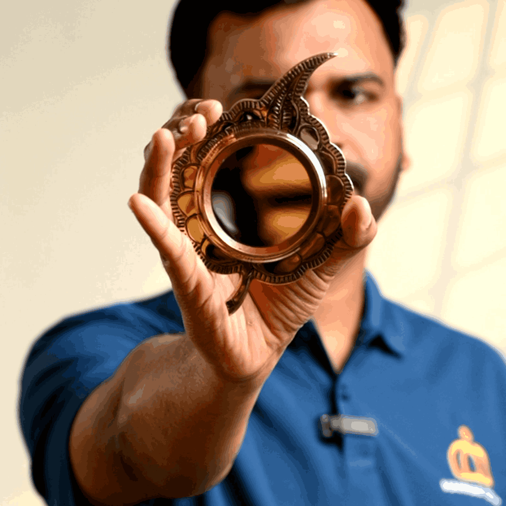 Aranmula Kannadi Metal Mirror - Alila Model with Back Stand | Kerala Heritage Handicraft (2.5 Inch Mirror Dia)