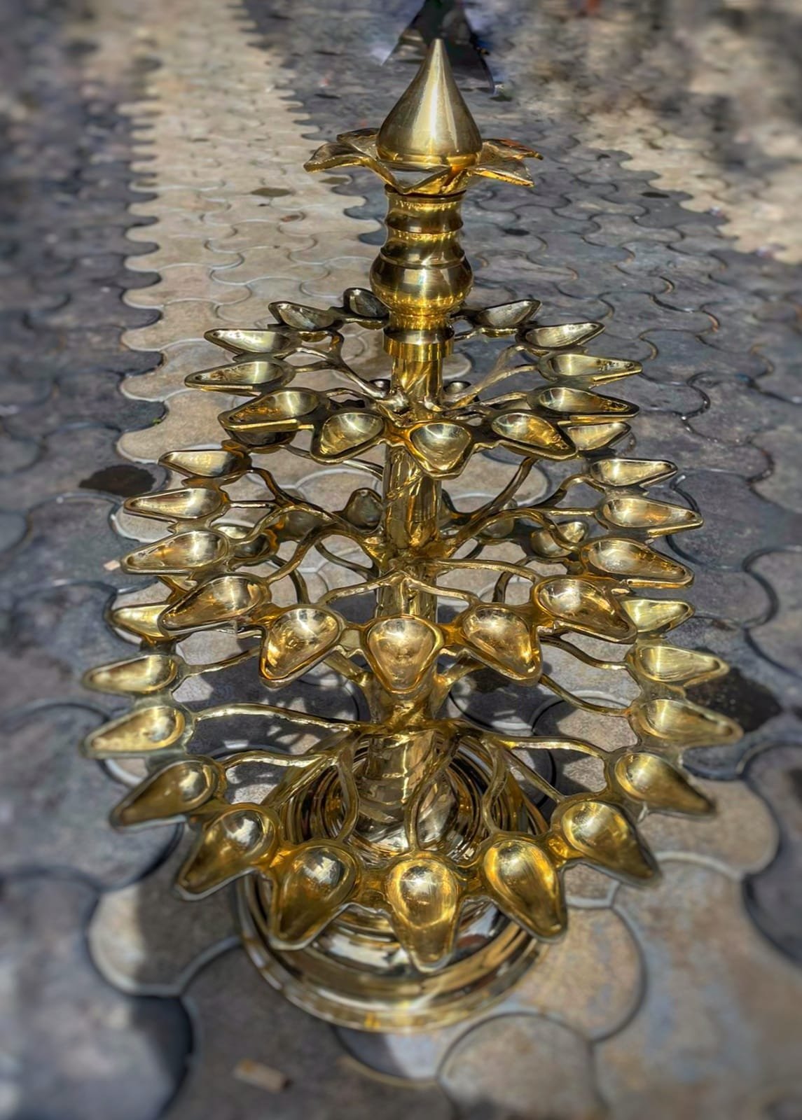 Aal Vilakku with 51 Wick - 25 kg