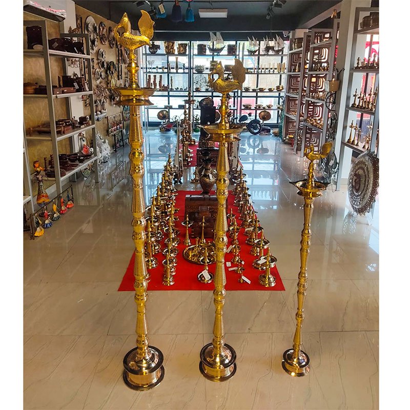 Gruda Pakshi Vilakku - Authentic Kerala Nilavilakku Lamp for Home Decor and Gifting - 4 ft