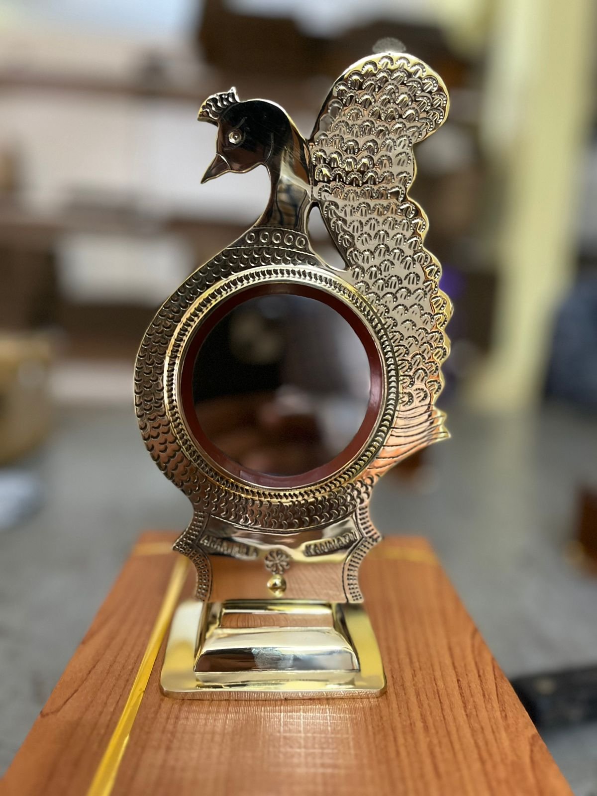 Aranmula kannadi, Peacock model M2 (metal mirror) 3 inch