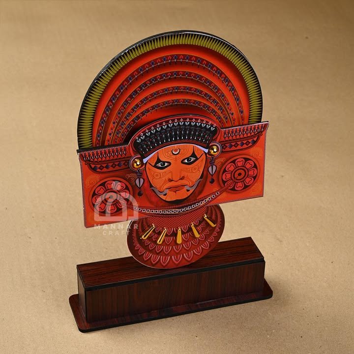 Theyyam Wooden Memento – Handcrafted Kerala Traditional Art Decor Showpiece | Indian Cultural Souvenir & Gift by Mannar Craft - 6 inch