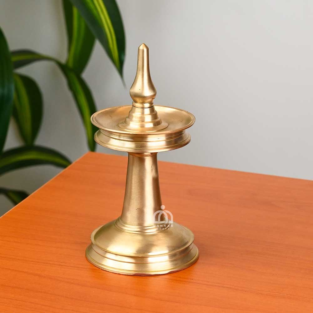 Brass Kerala Nilavilakku – 8 Inch Traditional Brass Oil Lamp | Handcrafted Pooja Diya for Temple, Home & Gifting