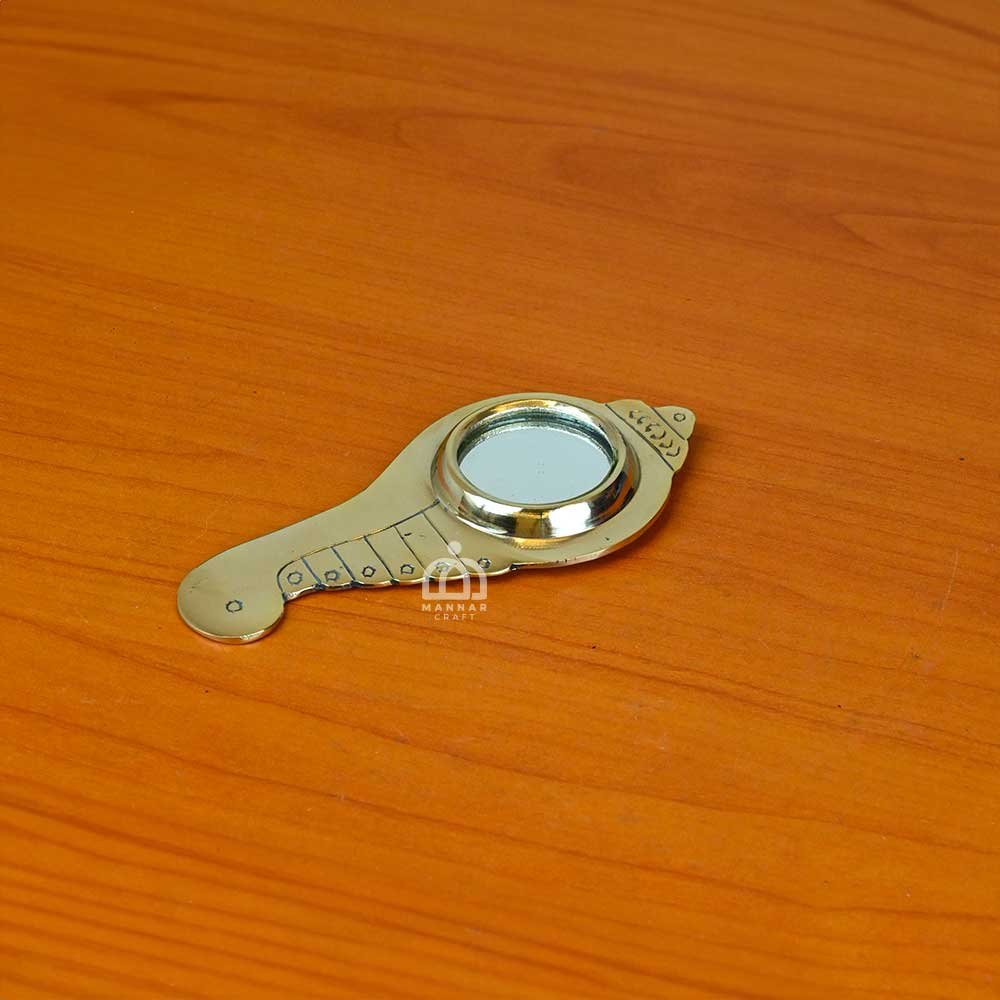 Brass Shank Model Val Kannadi for Vishu Kani – 4.5 cm | Traditional Kerala Hand Mirror