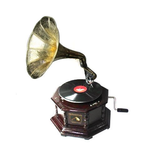 ANTIQ DECORATIVE GRAMOPHONE 