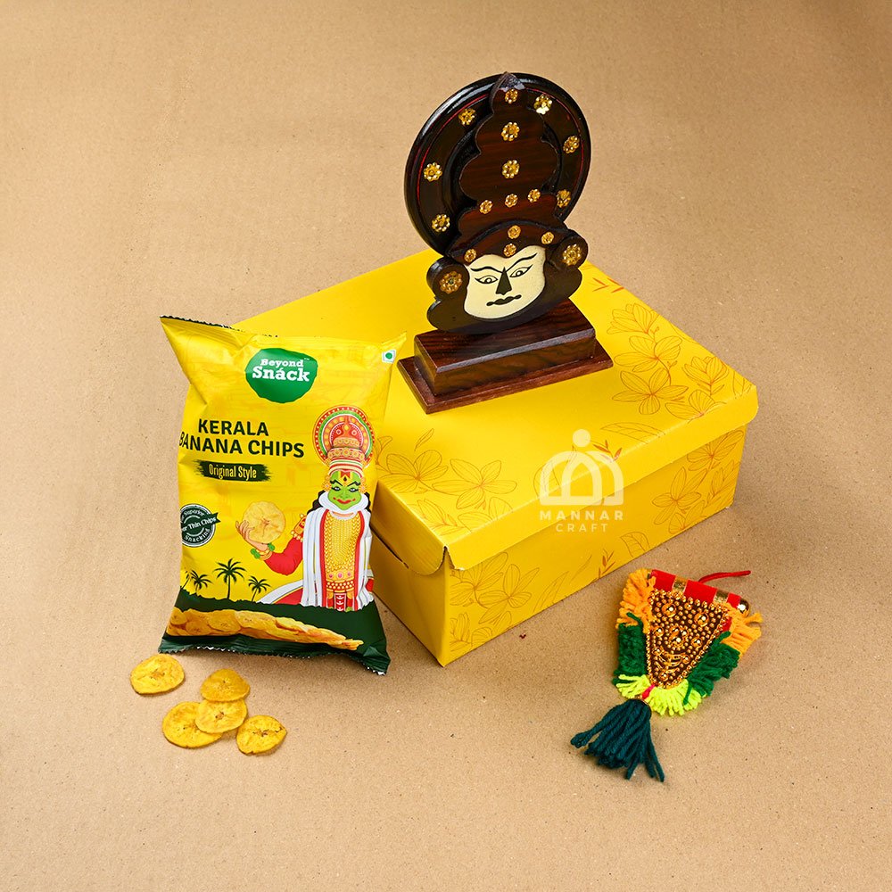 Mannar Craft Onam Combo – Kathakali Figurine with stand, Nettipattam & Banana Chips